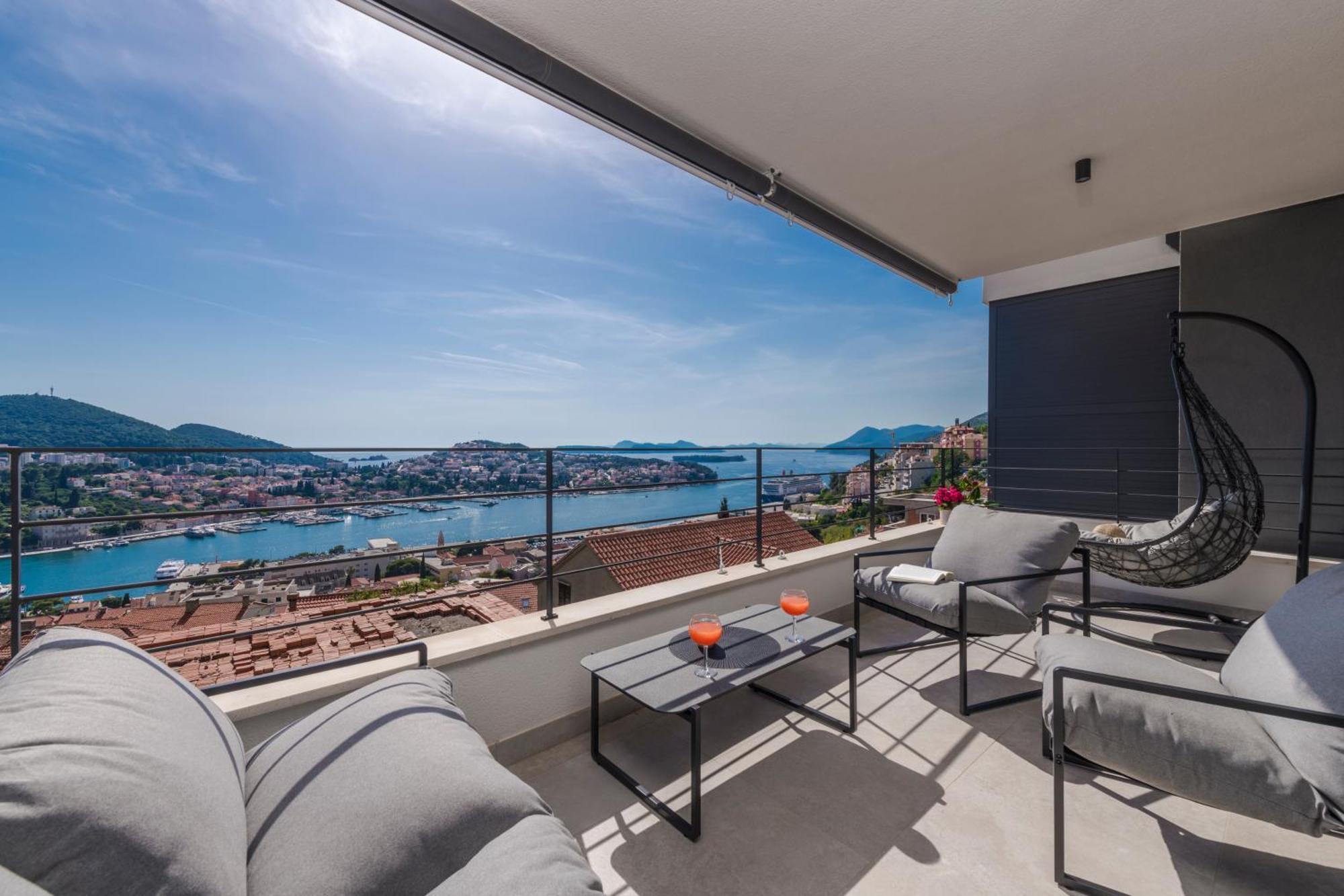 Seaview Sunset Oasis Apartment